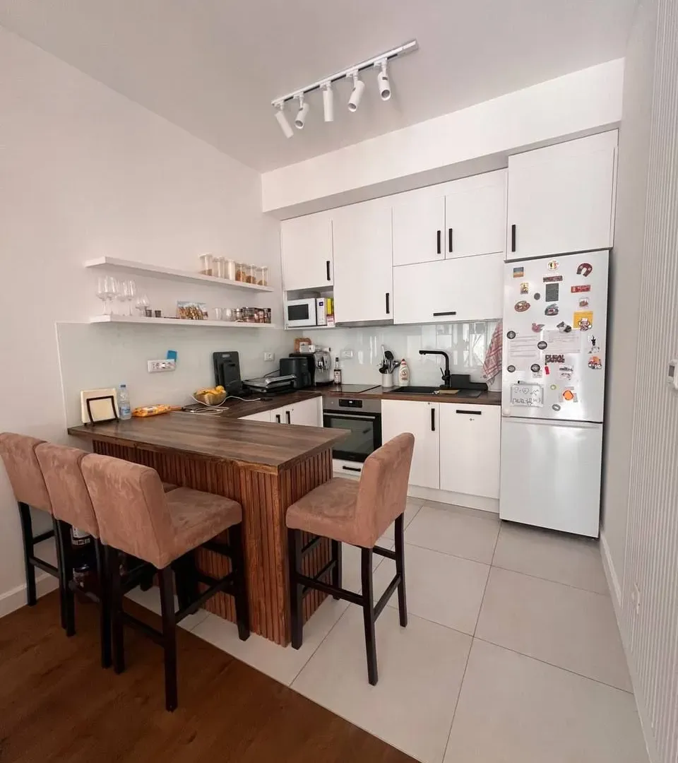 Prodaja, jednosoban stan, 65m², Soho City, Bar
