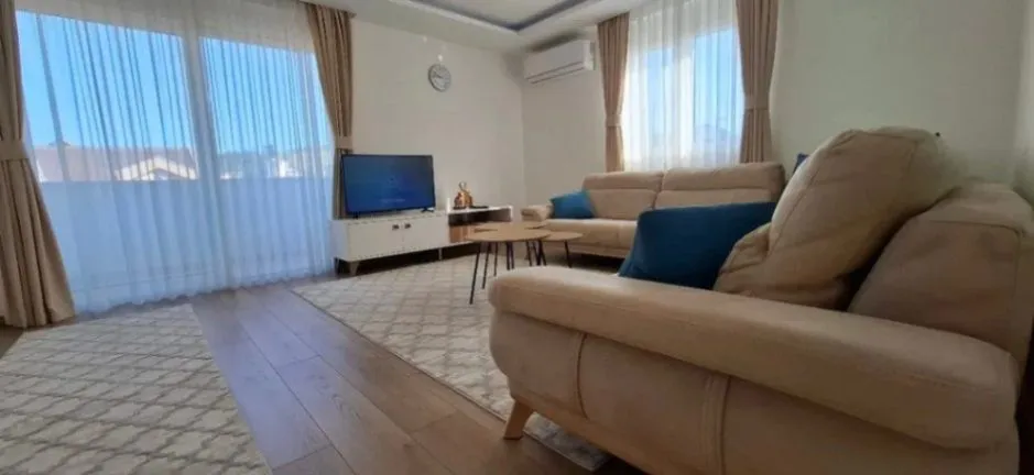 Izdavanje, trosoban stan, 100m², Zagorič, Podgorica