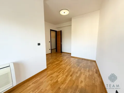 Izdavanje, poslovni prostor, 90m², Centar, Podgorica - image 8