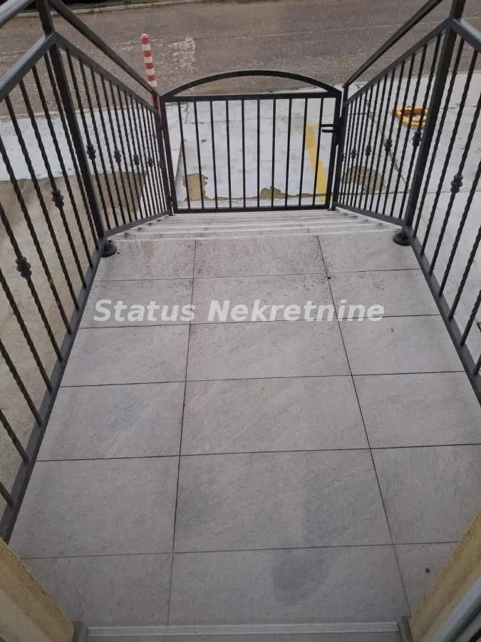 Izdavanje, trosoban stan, 66m², Sremska Kamenica, Petrovaradin