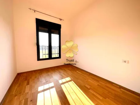 Izdavanje, dvosoban stan, 70m², Zabjelo, Podgorica - image 12