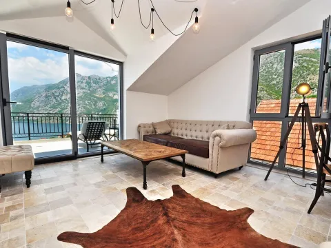 Prodaja, dvosoban stan, 82m², Risan, Kotor - image 9