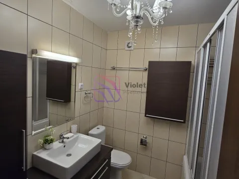 Prodaja, dvosoban stan, 75m², City Kvart, Podgorica - image 17