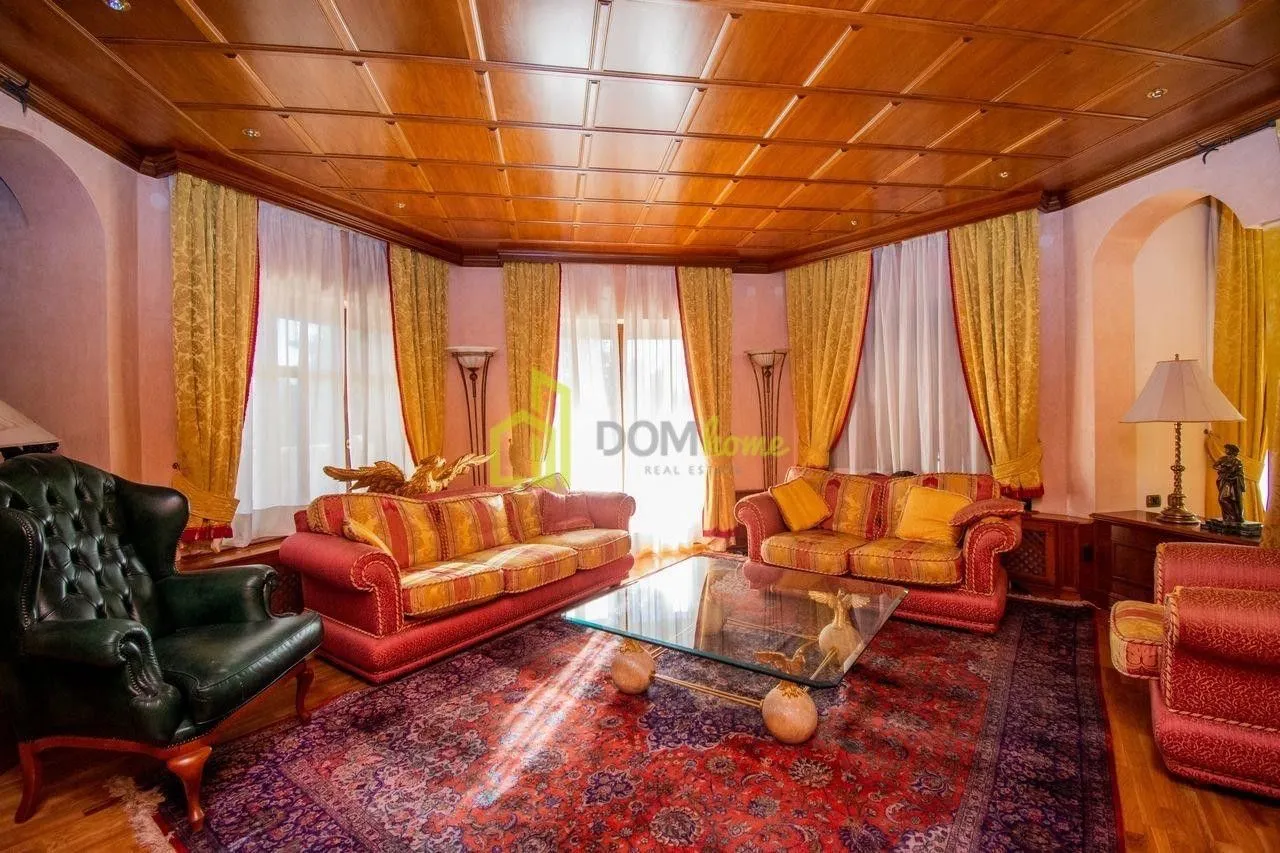 Rent, house, 750m², Gorica C, Podgorica