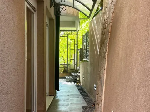 Prodaja, jednosoban stan, 35m², Petrovac, Budva - image 2