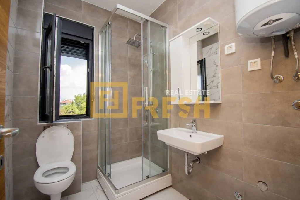 Prodaja, dvosoban stan, 67m², Tološi, Podgorica