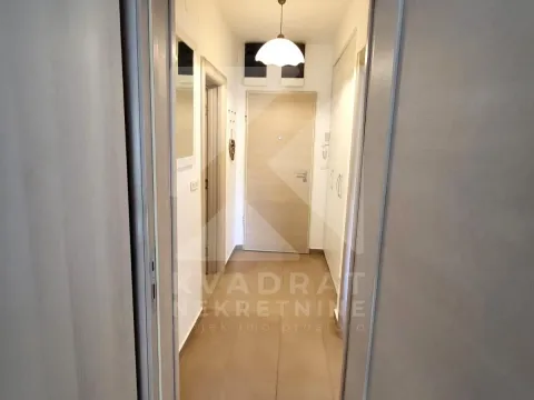 Rent, one bedroom apartment, 43m², Dalmatinska ulica, Podgorica - image 8