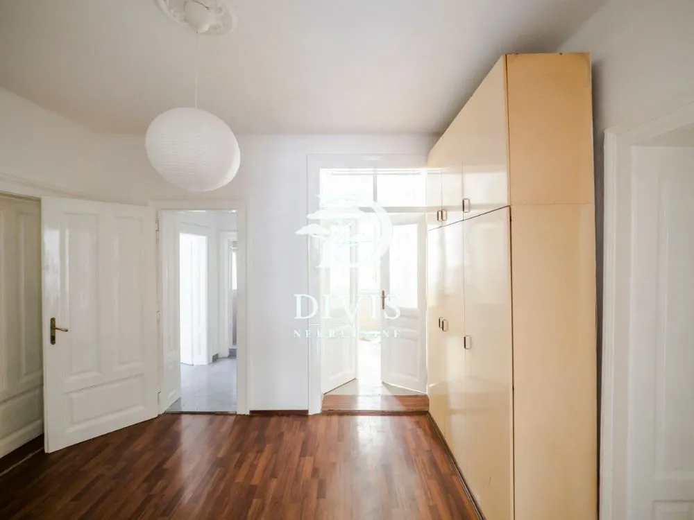 Prodaja, četvorosoban stan, 79m², Topličin venac, Beograd
