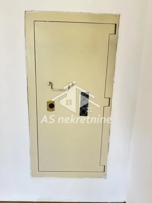 Izdavanje, trosoban stan, 66m², Stari Grad, Beograd