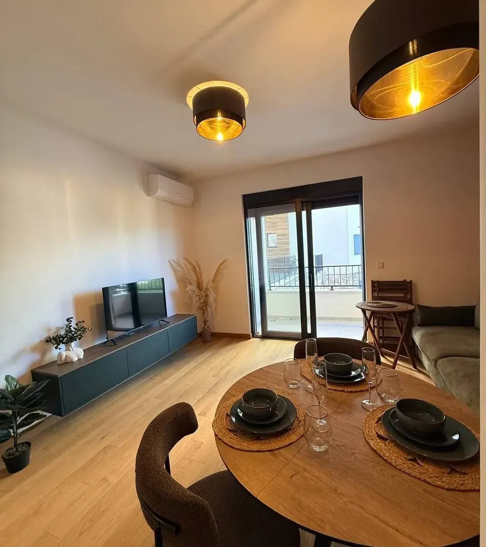 Rent, one bedroom apartment, 44m², Bečići, Budva