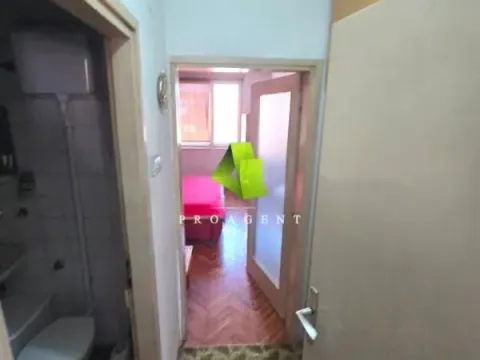 Prodaja, trosoban stan, 63m², Pantelej, Niš - image 9