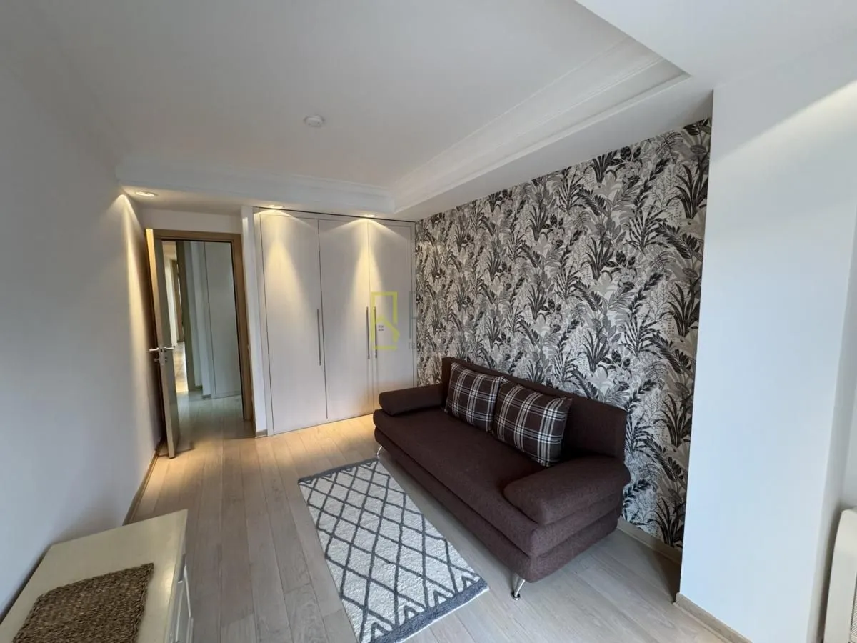 Rent, three bedroom apartment, 263m², Gorica C, Podgorica