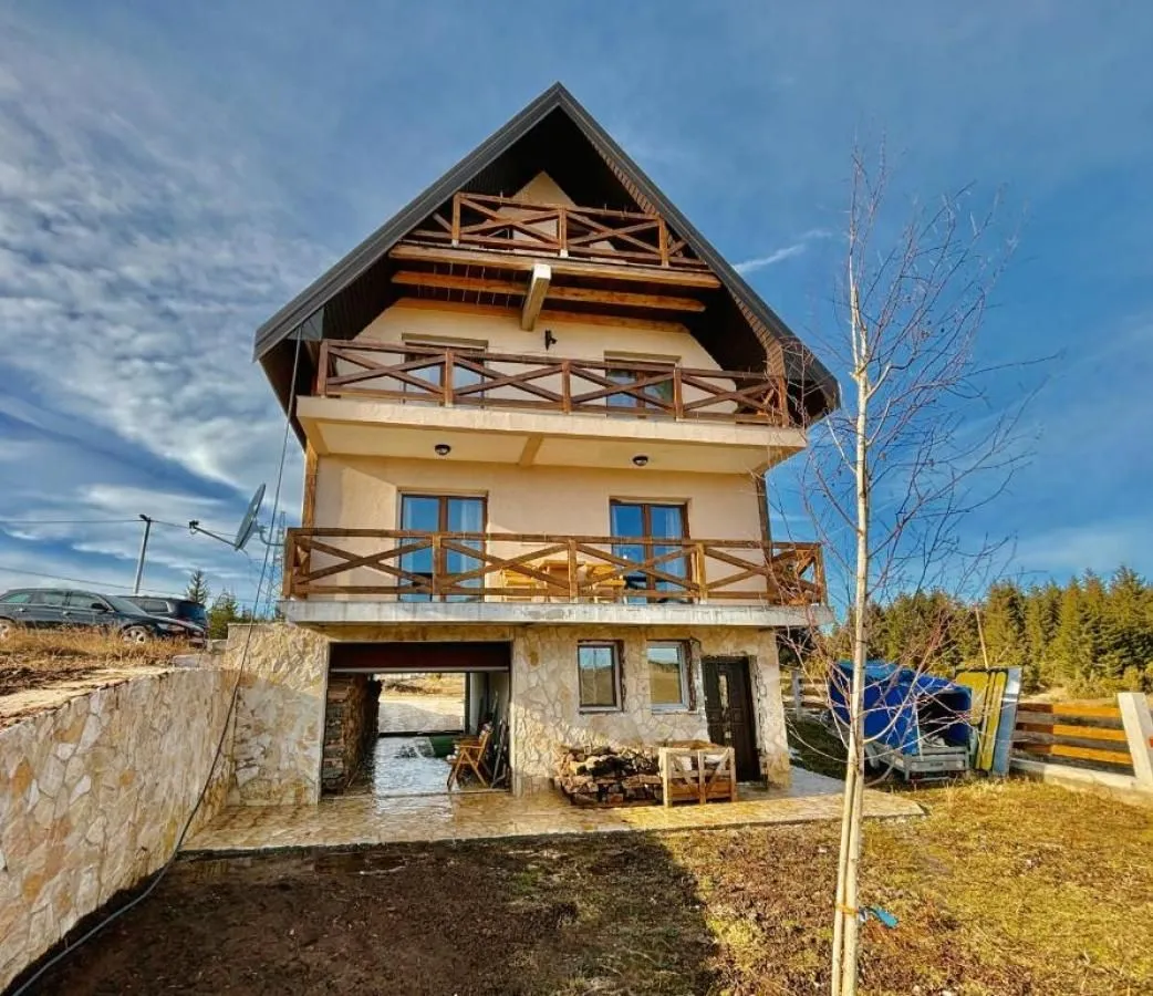 Prodaja, kuća, 274m², Žabljak, Crna Gora
