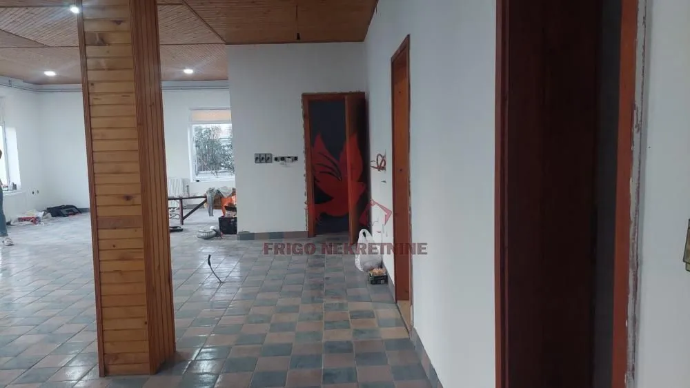 Rent, office space, 120m², Mladenovac, Beograd