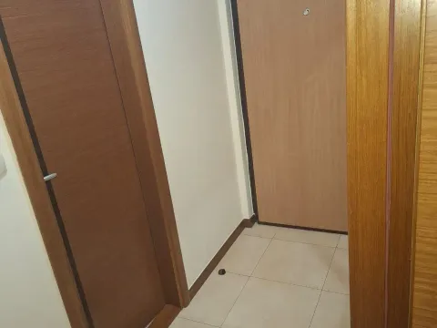 Izdavanje, jednosoban stan, 41m², Stari Aerodrom, Podgorica - image 4