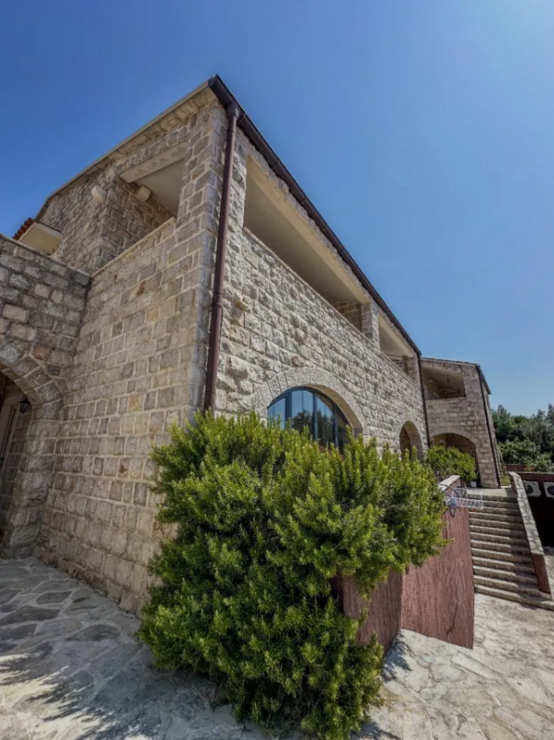 Sale, studio apartment, 49m², Reževići, Budva