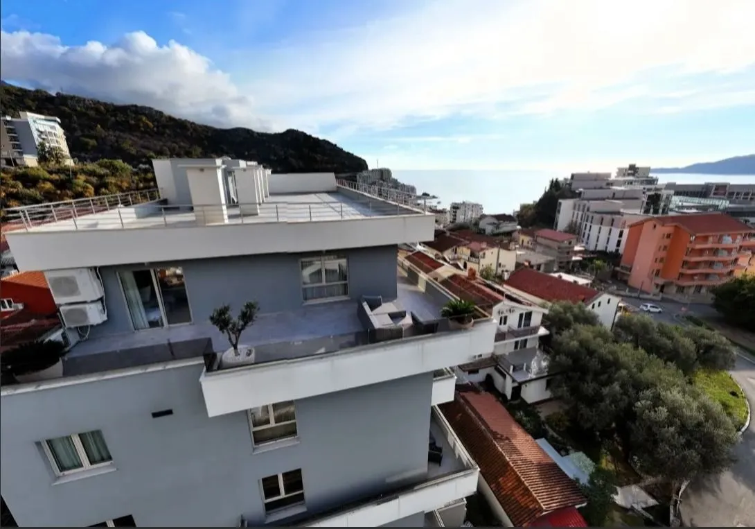 Prodaja, trosoban stan, 463m², Bečići, Budva