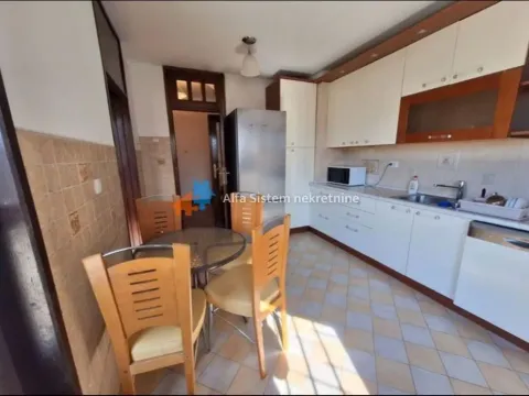 Izdavanje, kuća, 240m², Banovo Brdo, Beograd - image 13