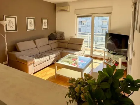 Rent, two bedroom apartment, 64m², City Kvart, Podgorica - image 2