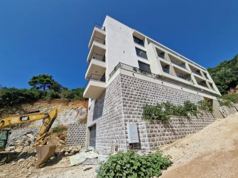 Rent, one bedroom apartment, 46m², Budva, Crna Gora - image 21