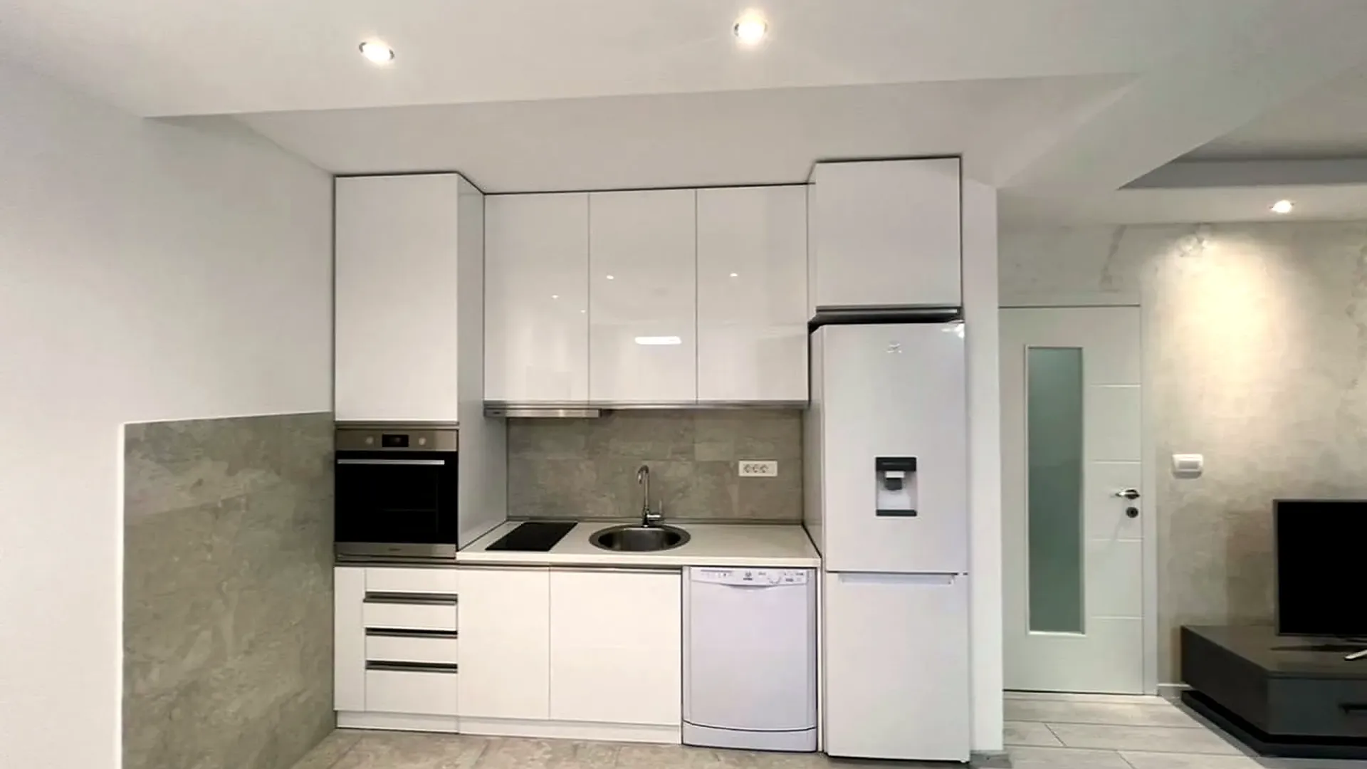 Rent, house, 135m², Dajbabe, Podgorica