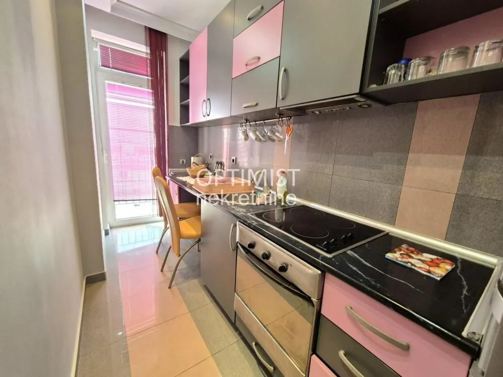 Rent, three bedroom apartment, 72m², Vračar Centar, Vračar Sve Podlokacije