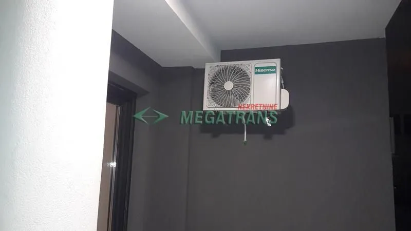 Izdavanje, stan, 143m², Centar, Novi Sad