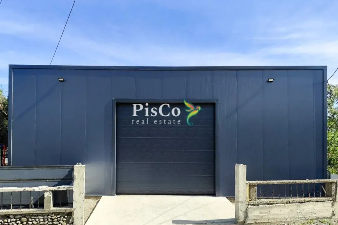 Izdavanje, poslovni prostor, 130m², Stari Aerodrom, Podgorica