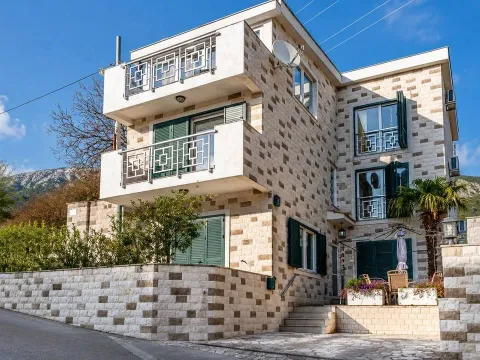 Kuća in Bečići