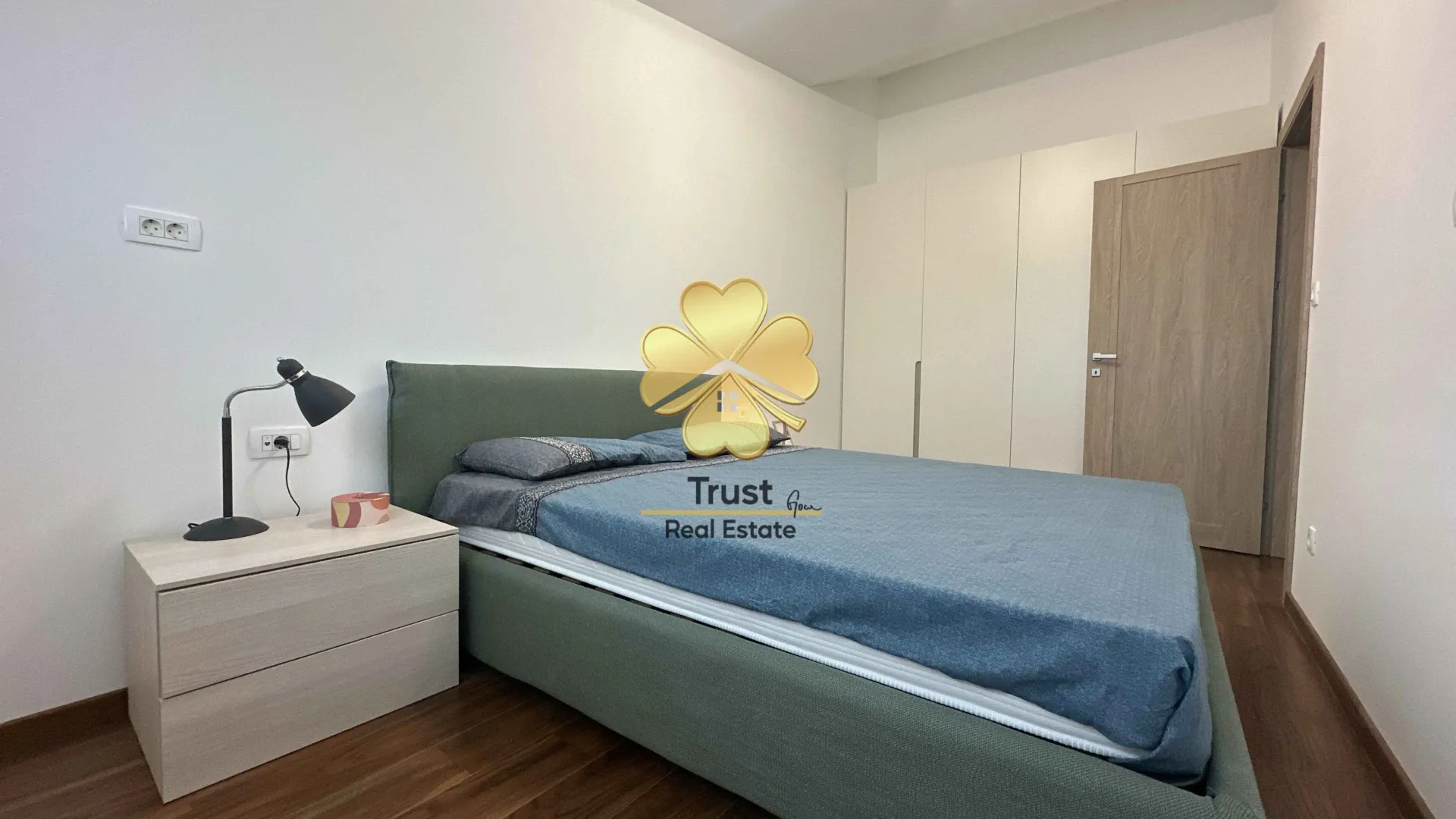 Rent, four bedroom apartment, 110m², Master Kvart, Podgorica