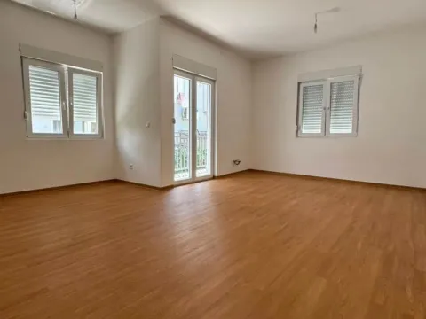 Prodaja, dvosoban stan, 60m², Zabjelo, Podgorica - image 1