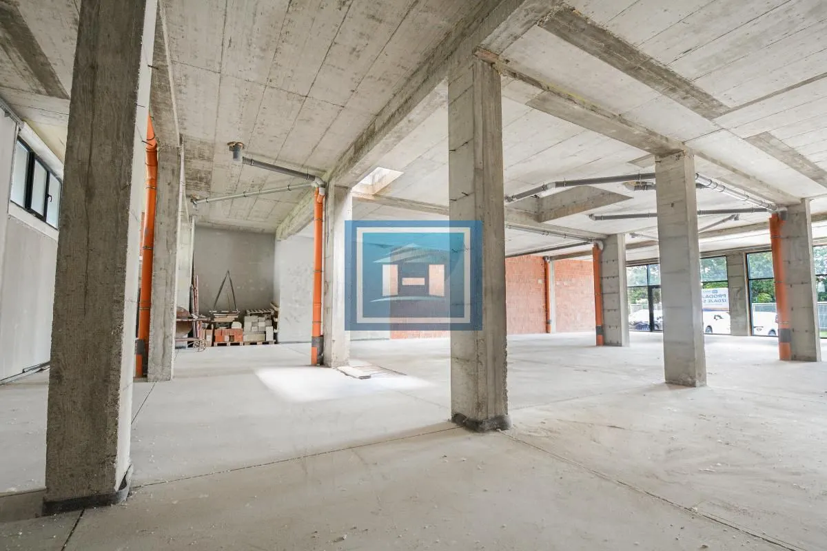 Rent, office space, 315m², Voždovac Sve Podlokacije, Beograd