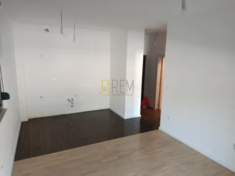 Izdavanje, jednosoban stan, 45m², Tološi, Podgorica - image 2