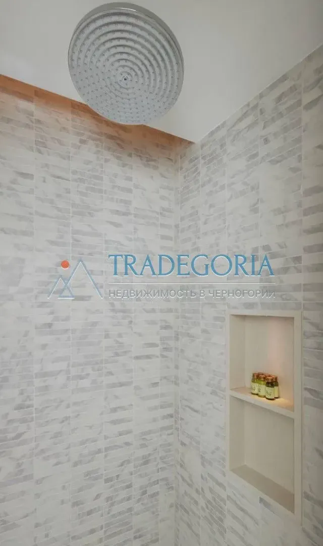Prodaja, trosoban stan, 192m², Tivat, Crna Gora