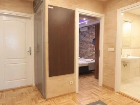 Rent, three bedroom apartment, 87m², Zeleni Venac, Beograd - image 13