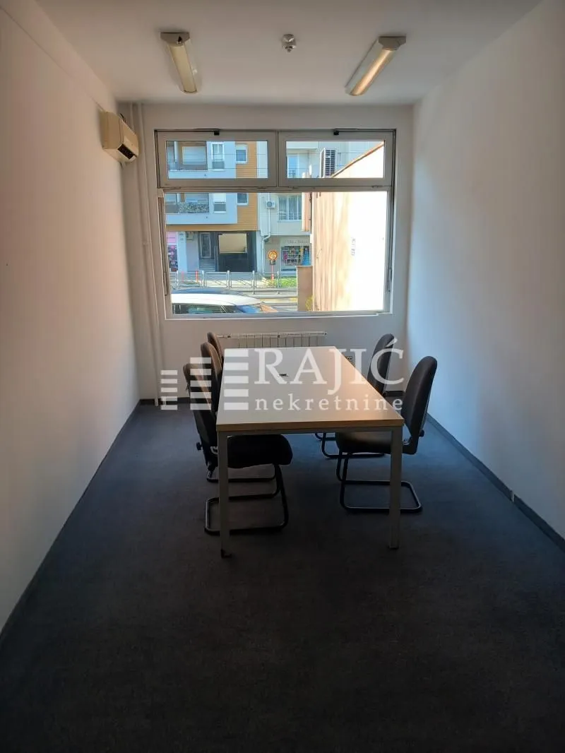 Rent, office space, 120m², Voždovac Sve Podlokacije, Beograd