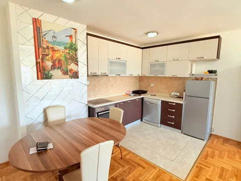 Izdavanje, dvosoban stan, 60m², City Kvart, Podgorica - image 6