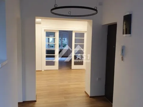 Izdavanje, poslovni prostor, 100m², Novi Sad Sve Podlokacije, Novi Sad - image 4