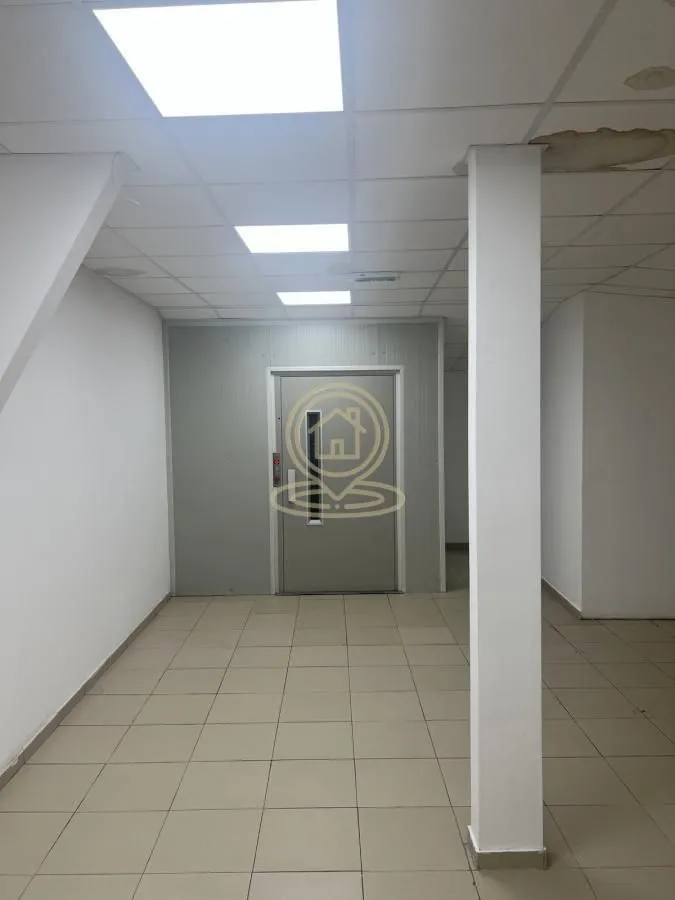Rent, office space, 615m², Dušanovac, Voždovac Sve Podlokacije