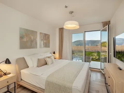 Prodaja, jednosoban stan, 81m², Kotor, Crna Gora - image 10