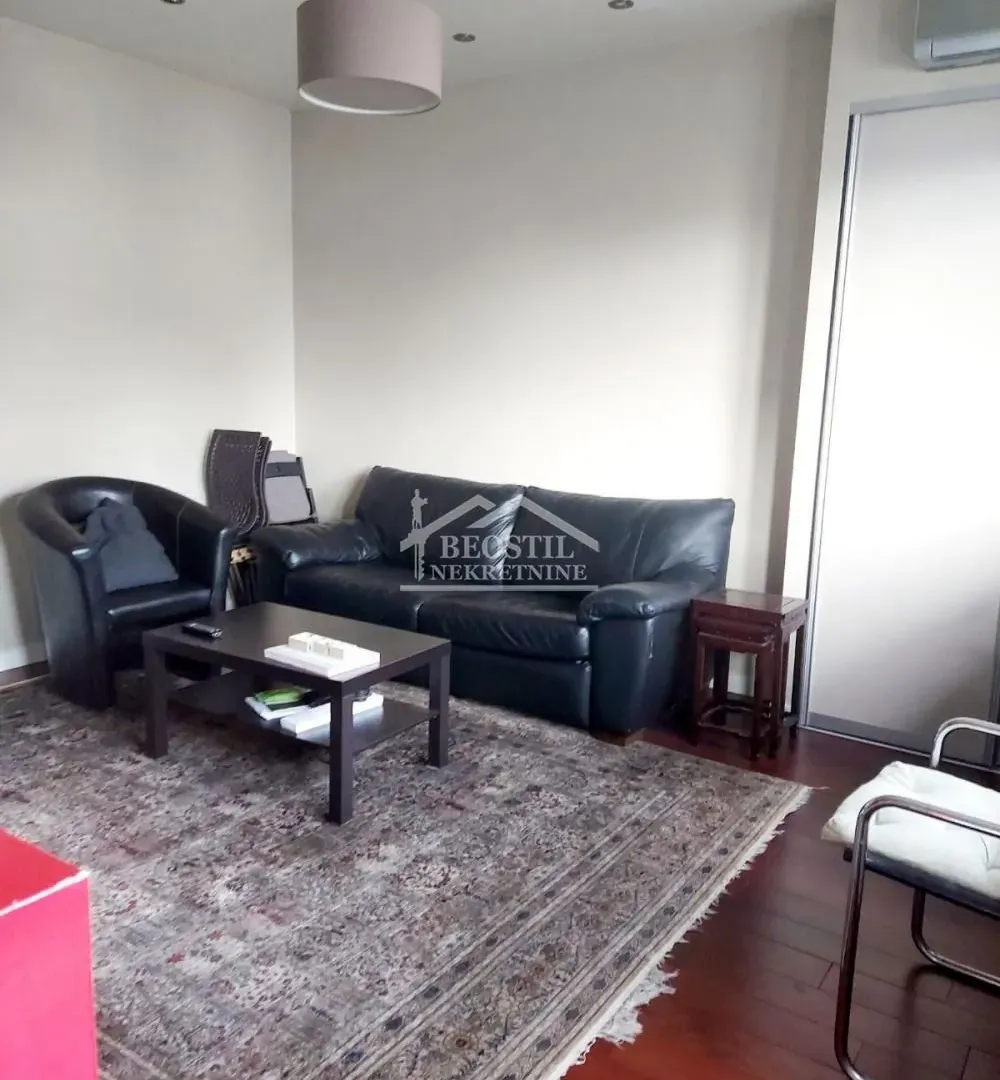 Sale, three bedroom apartment, 60m², Stari Grad, Beograd