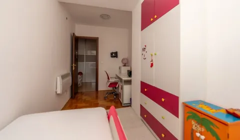 Rent, three bedroom apartment, 92m², City Kvart, Podgorica - image 7
