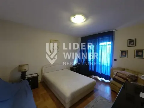 Prodaja, stan, 183m², Zemun Gornji Grad, Zemun Sve Podlokacije - image 6
