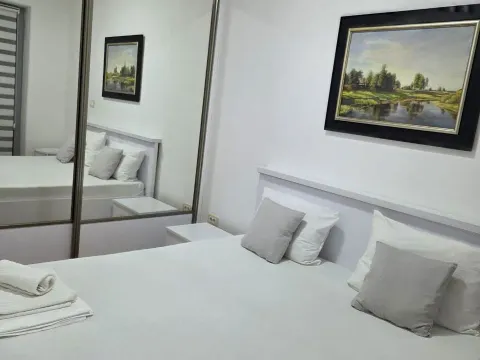 Rent, one bedroom apartment, 43m², Dobrota, Kotor - image 2