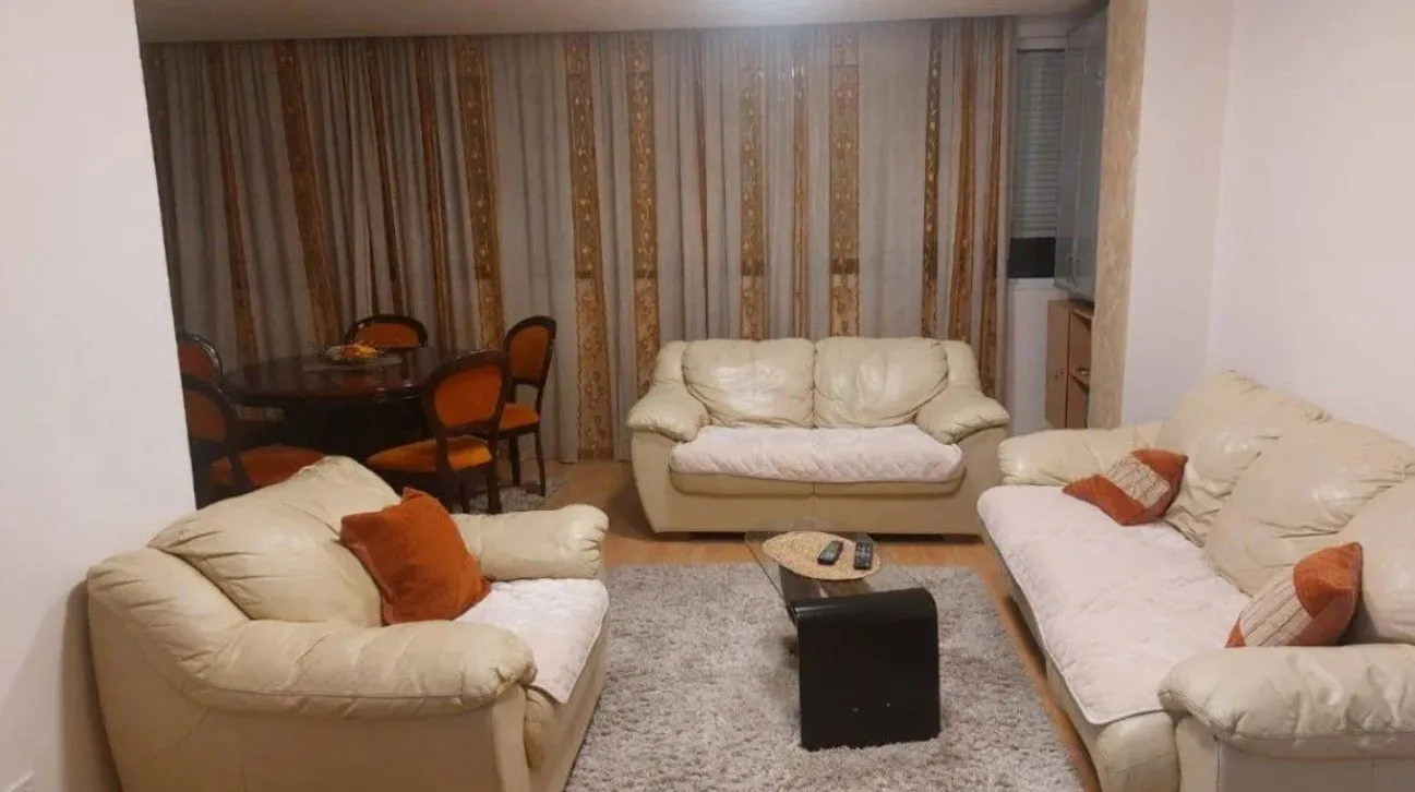 Izdavanje, dvosoban stan, 80m², Preko Morače, Podgorica