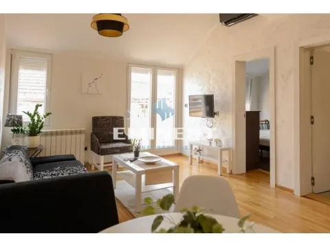 Izdavanje, stan, 37m², Palilula Sve Podlokacije, Beograd