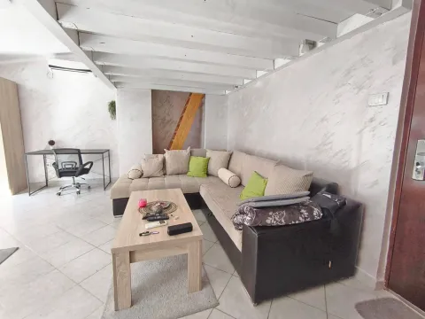 Rent, studio apartment, 40m², Stari Aerodrom, Podgorica - image 3