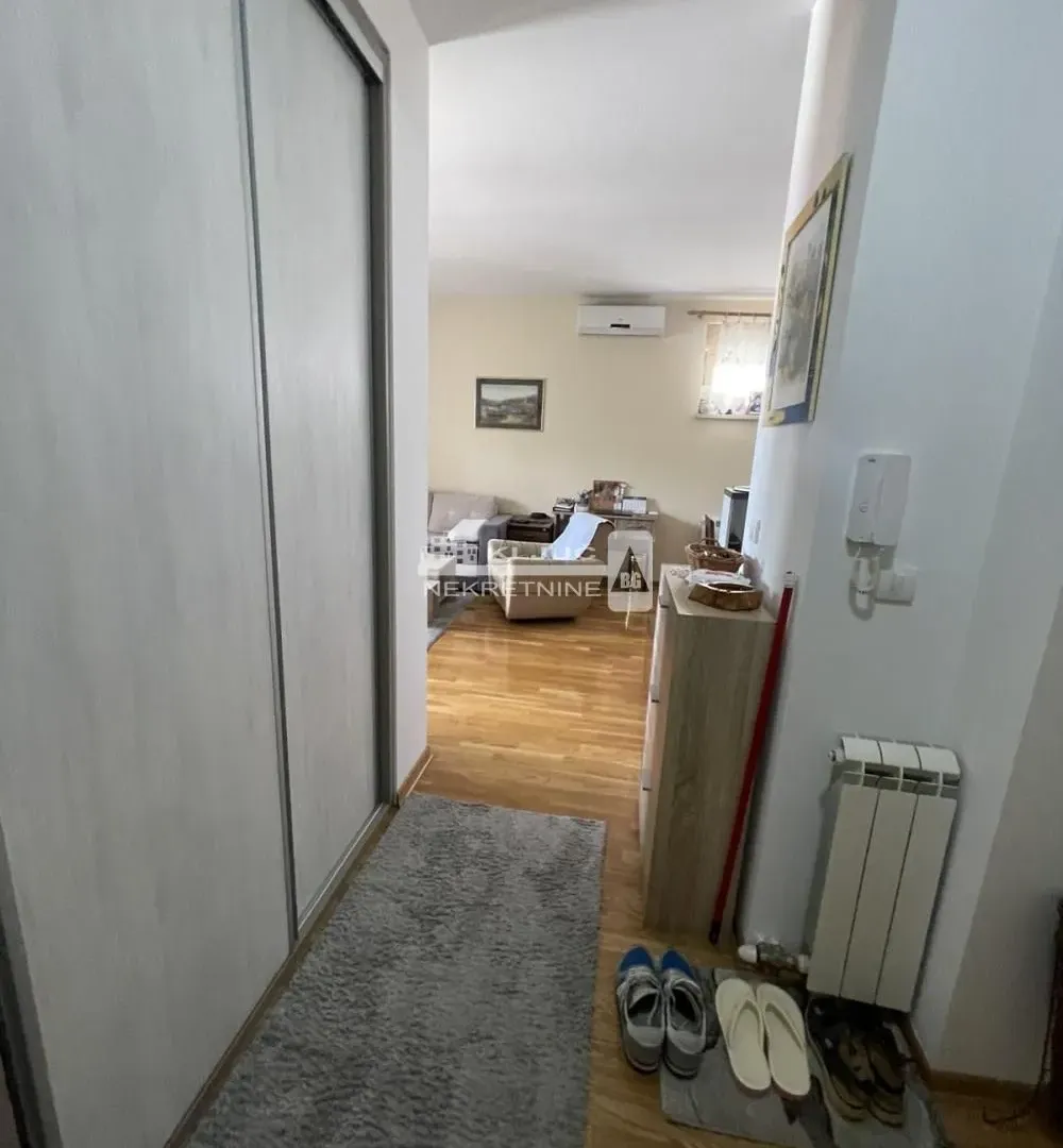 Prodaja, dvosoban stan, 64m², Savski Venac, Beograd