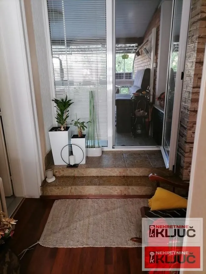 Prodaja, četvorosoban stan, 84m², Novo naselje, Novi Sad