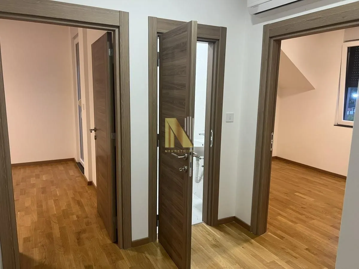 Rent, office space, 92m², Alibegovac, Petrovaradin